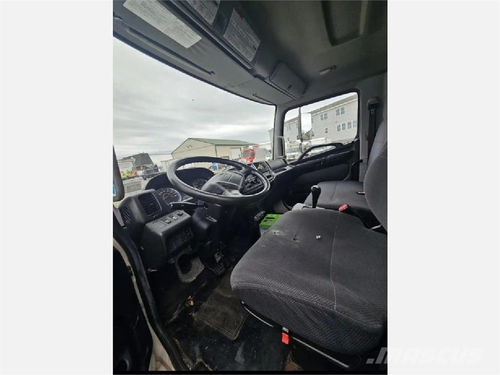 Hino 338 Kravas automašīnas - refrižeratori