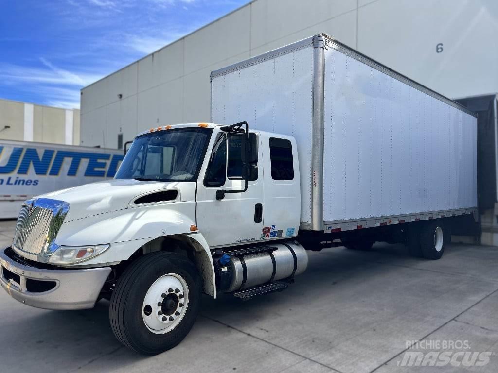 International 4300 Furgons