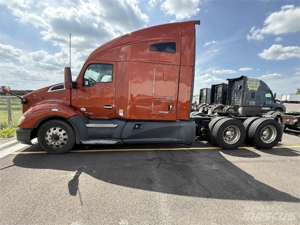 Kenworth T680 Vilcēji