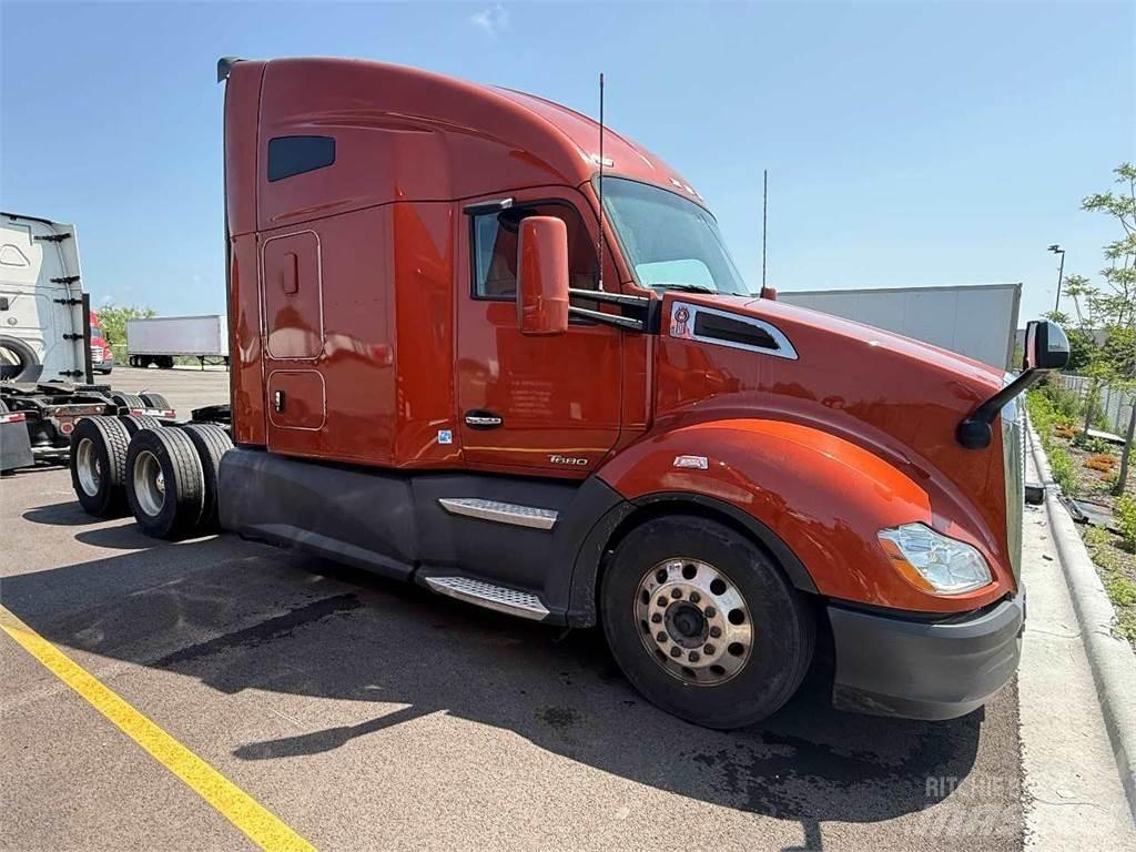 Kenworth T680 Vilcēji