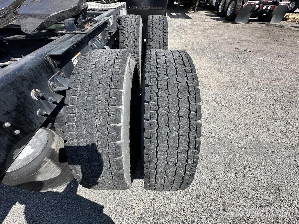 Kenworth T680 Vilcēji