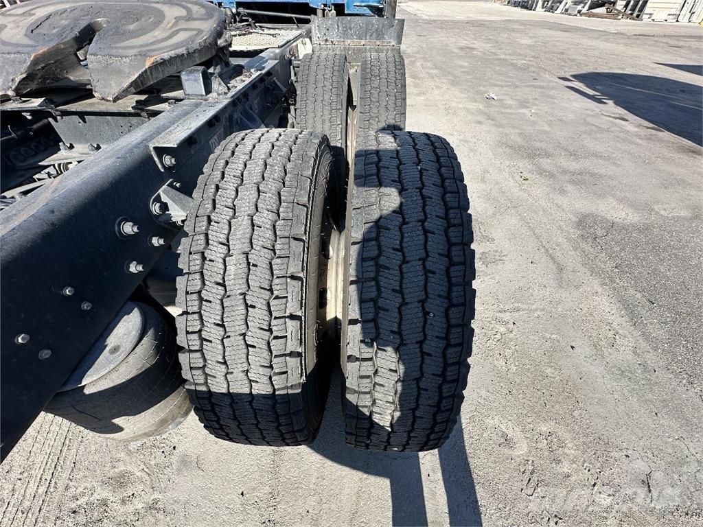 Kenworth T680 Vilcēji