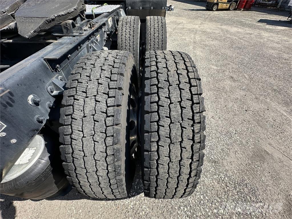 Kenworth T680 Vilcēji