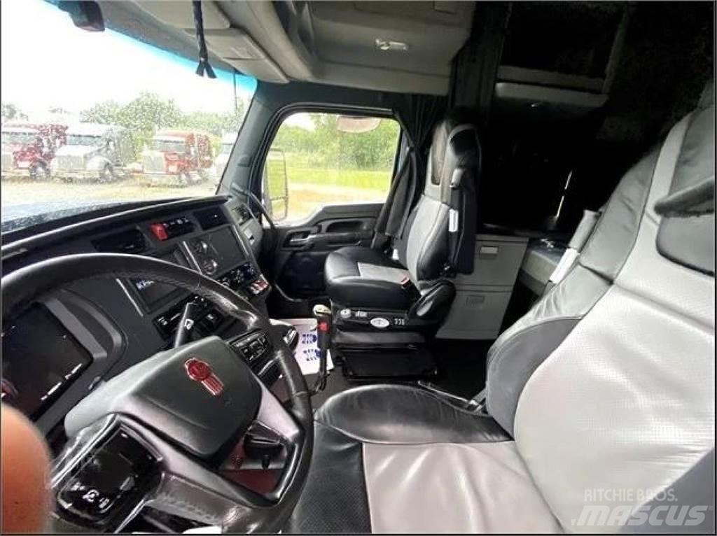 Kenworth W990 Vilcēji