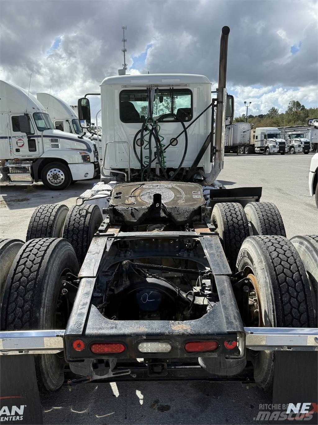 Mack AN64T Vilcēji