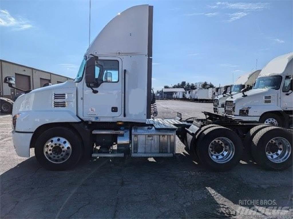 Mack AN64T Vilcēji