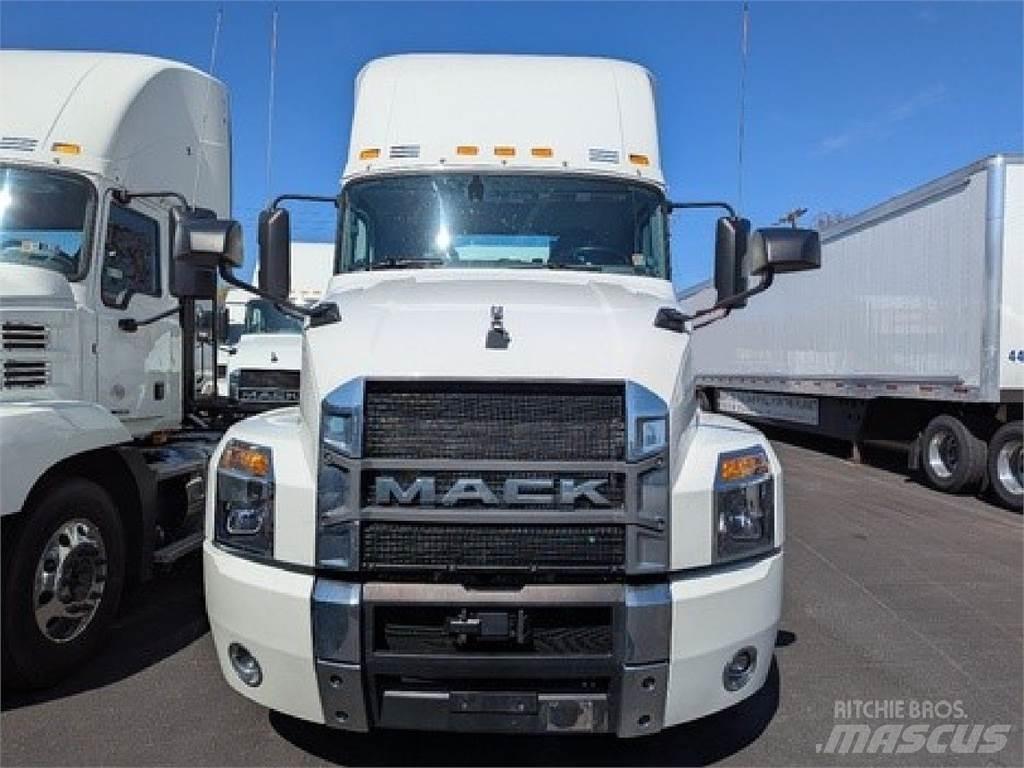 Mack AN64T Vilcēji