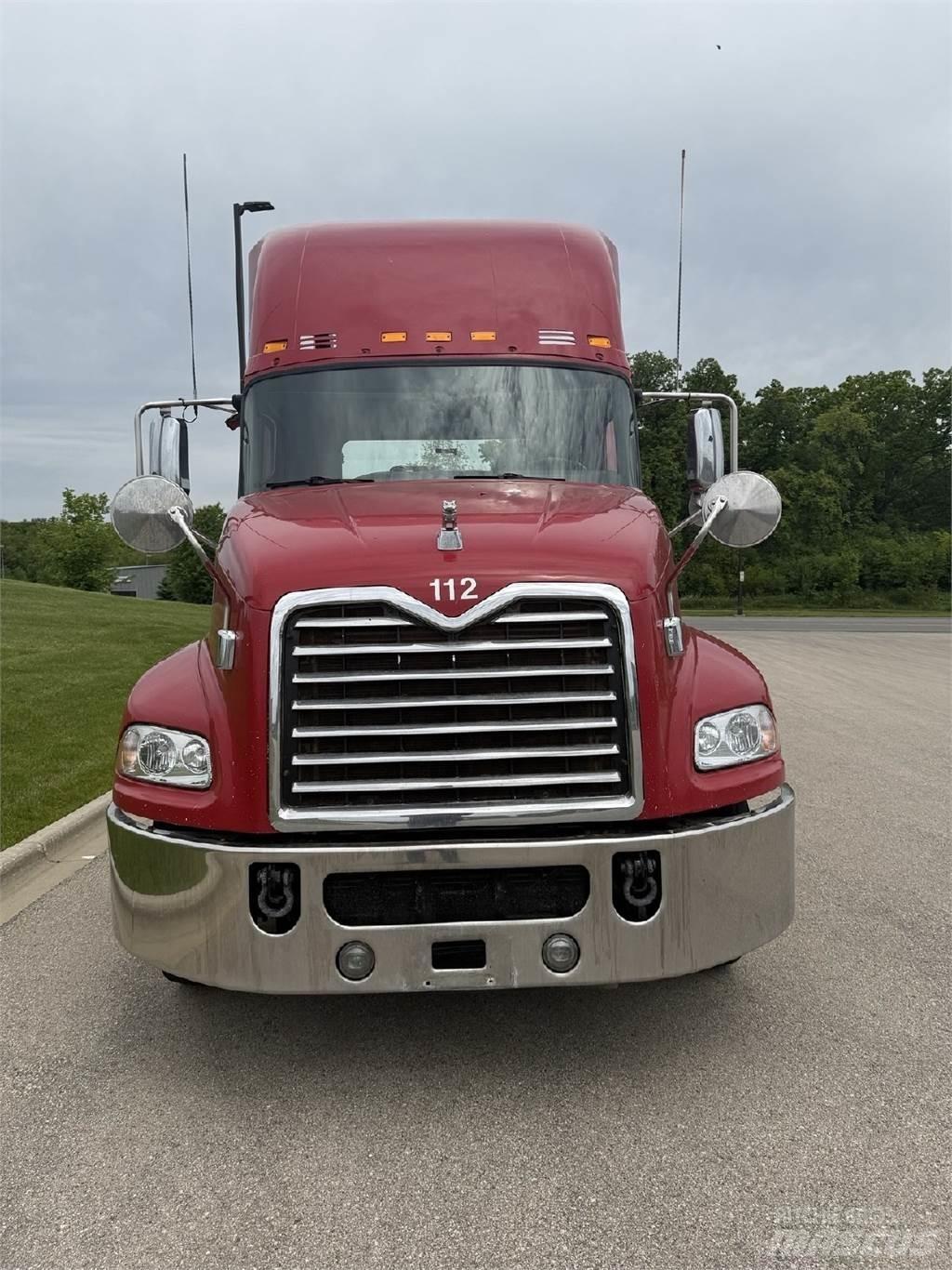 Mack CXU613 Vilcēji
