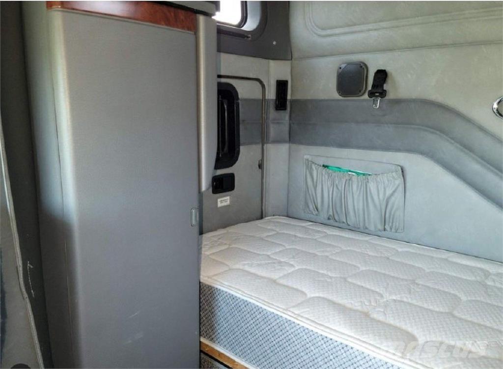 Mack CXU613 Vilcēji