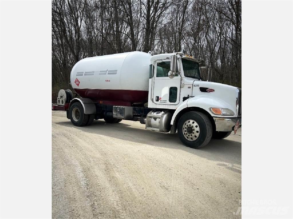 Peterbilt 335 Citi