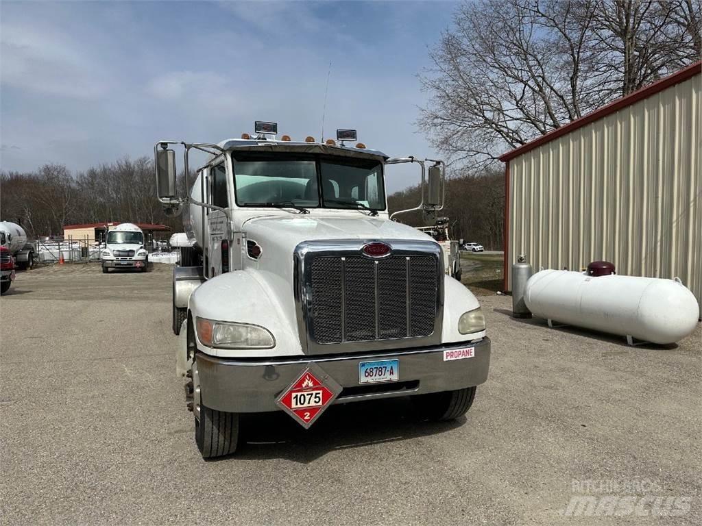 Peterbilt 335 Citi