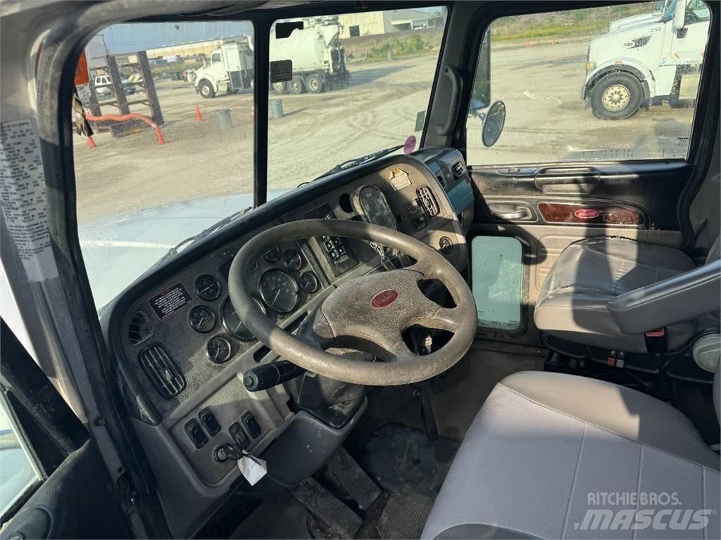 Peterbilt 367 Citi