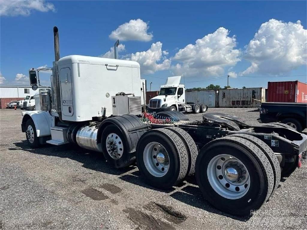 Peterbilt 389 Vilcēji