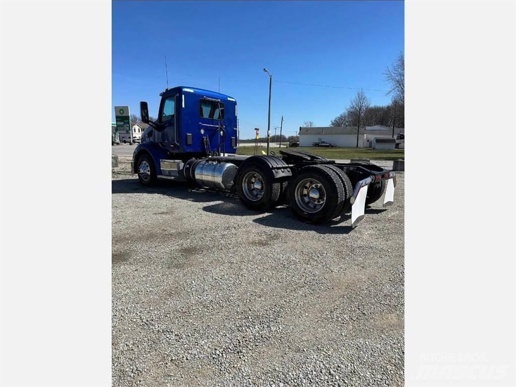 Peterbilt 579 Vilcēji