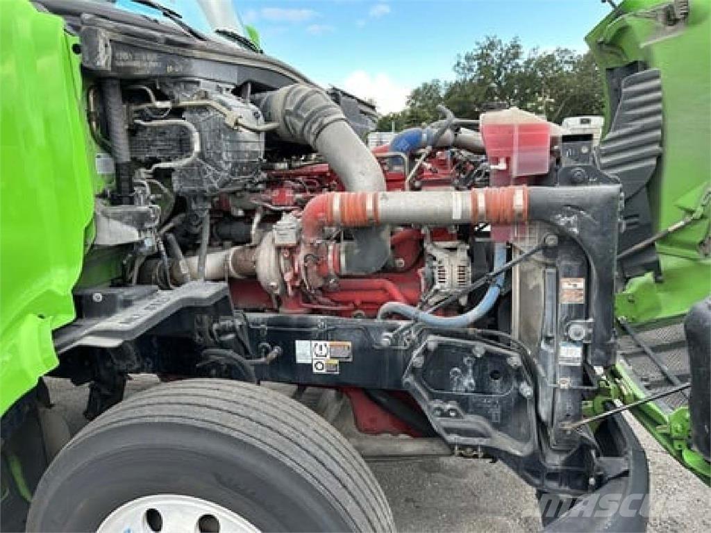 Peterbilt 579 Vilcēji