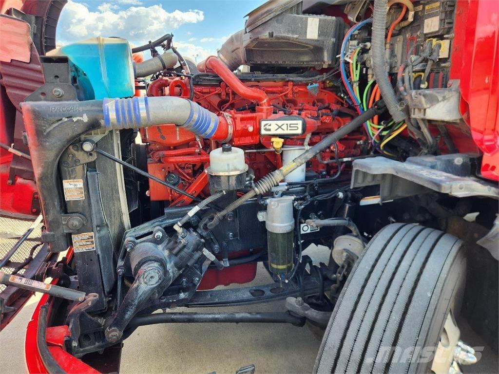 Peterbilt 579 Vilcēji