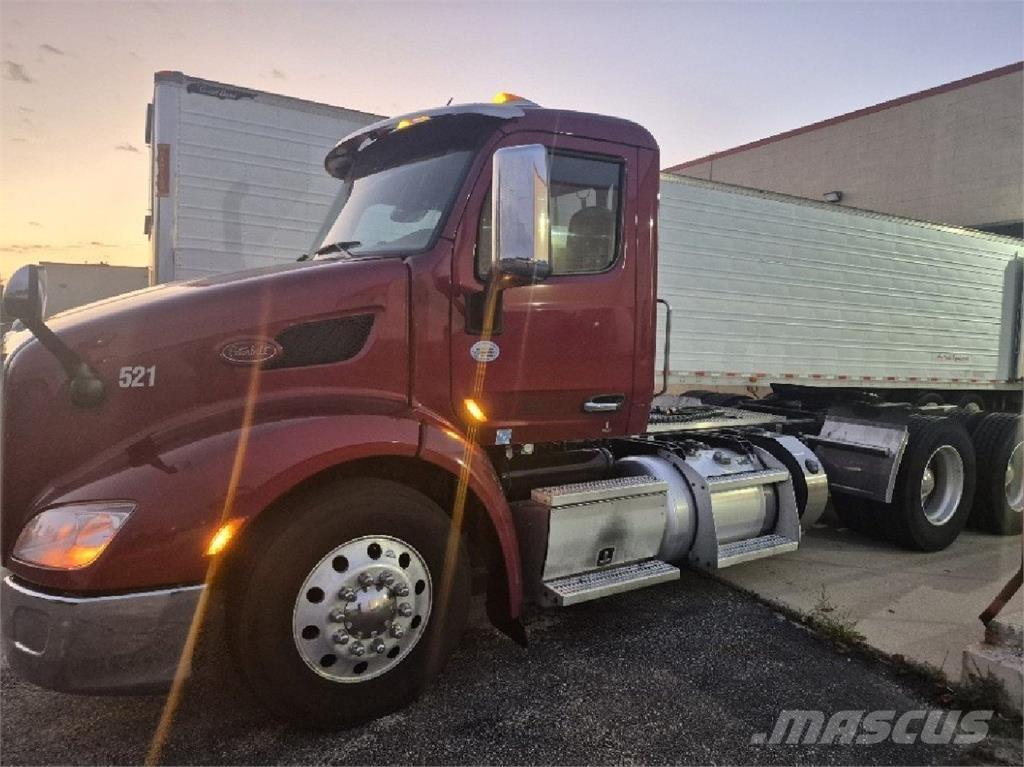 Peterbilt 579 Vilcēji