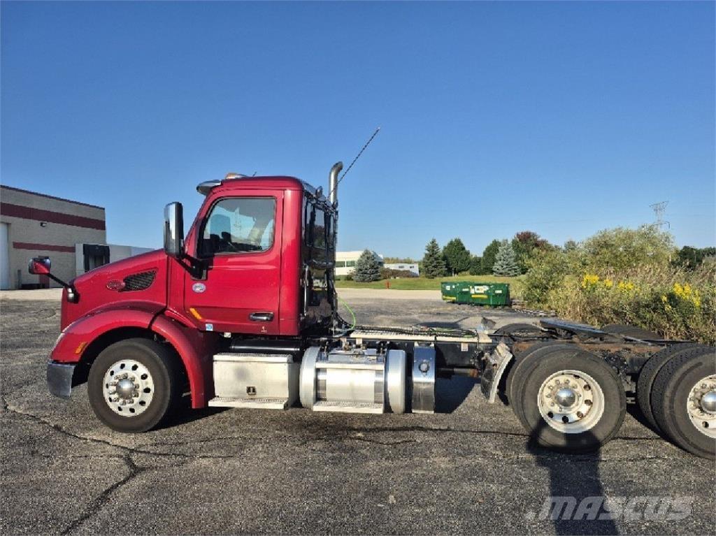 Peterbilt 579 Vilcēji