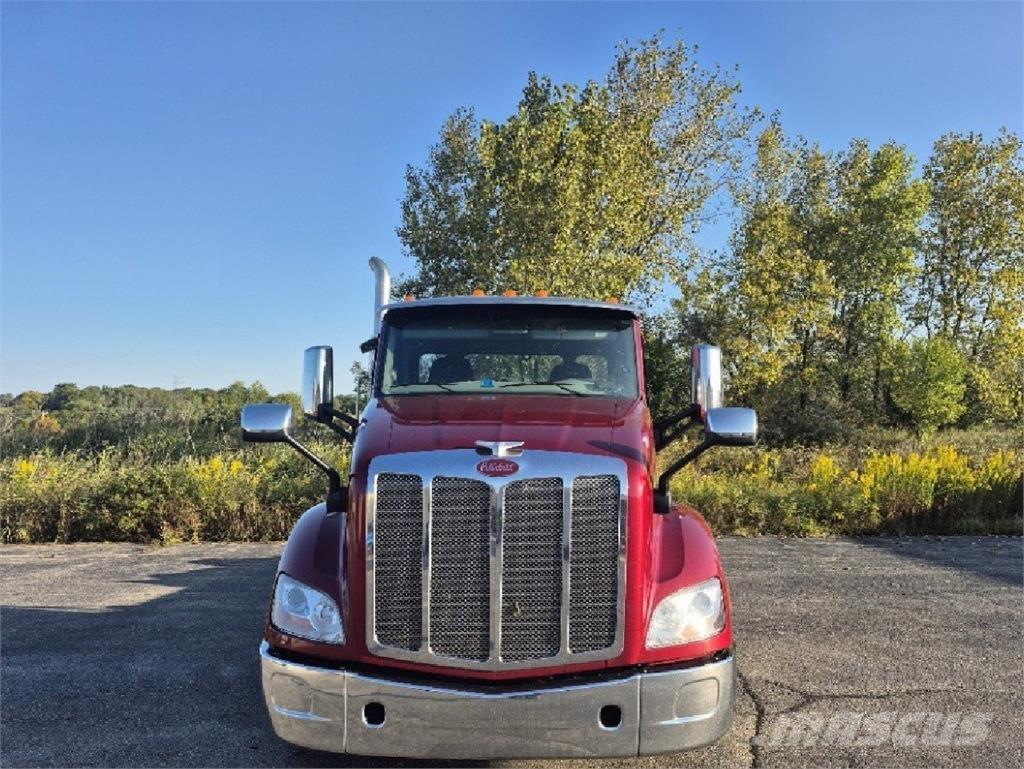 Peterbilt 579 Vilcēji