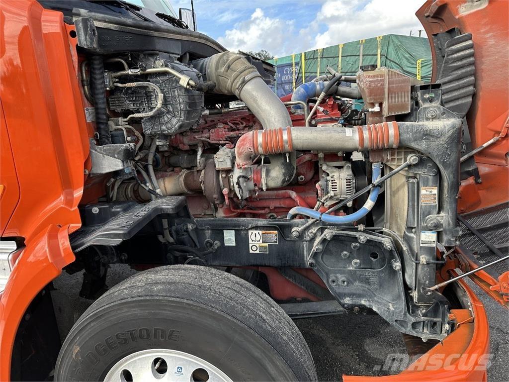 Peterbilt 579 Vilcēji