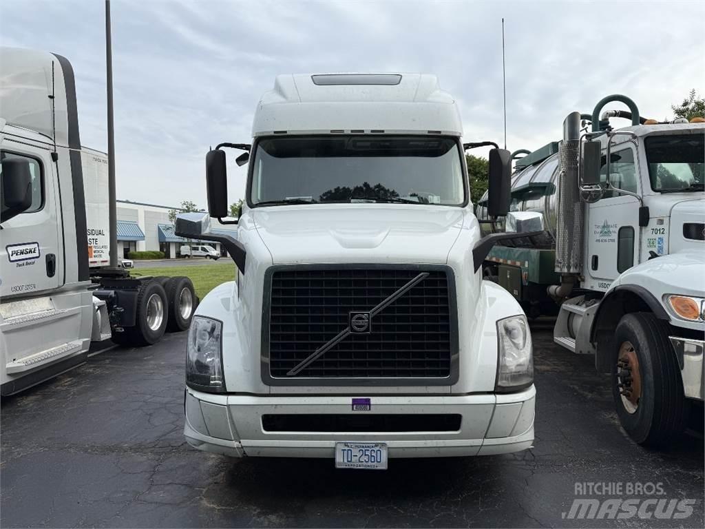 Volvo VNL64T670 Vilcēji