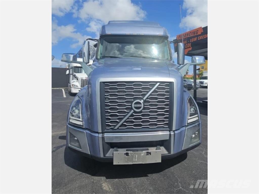 Volvo VNL64T760 Vilcēji