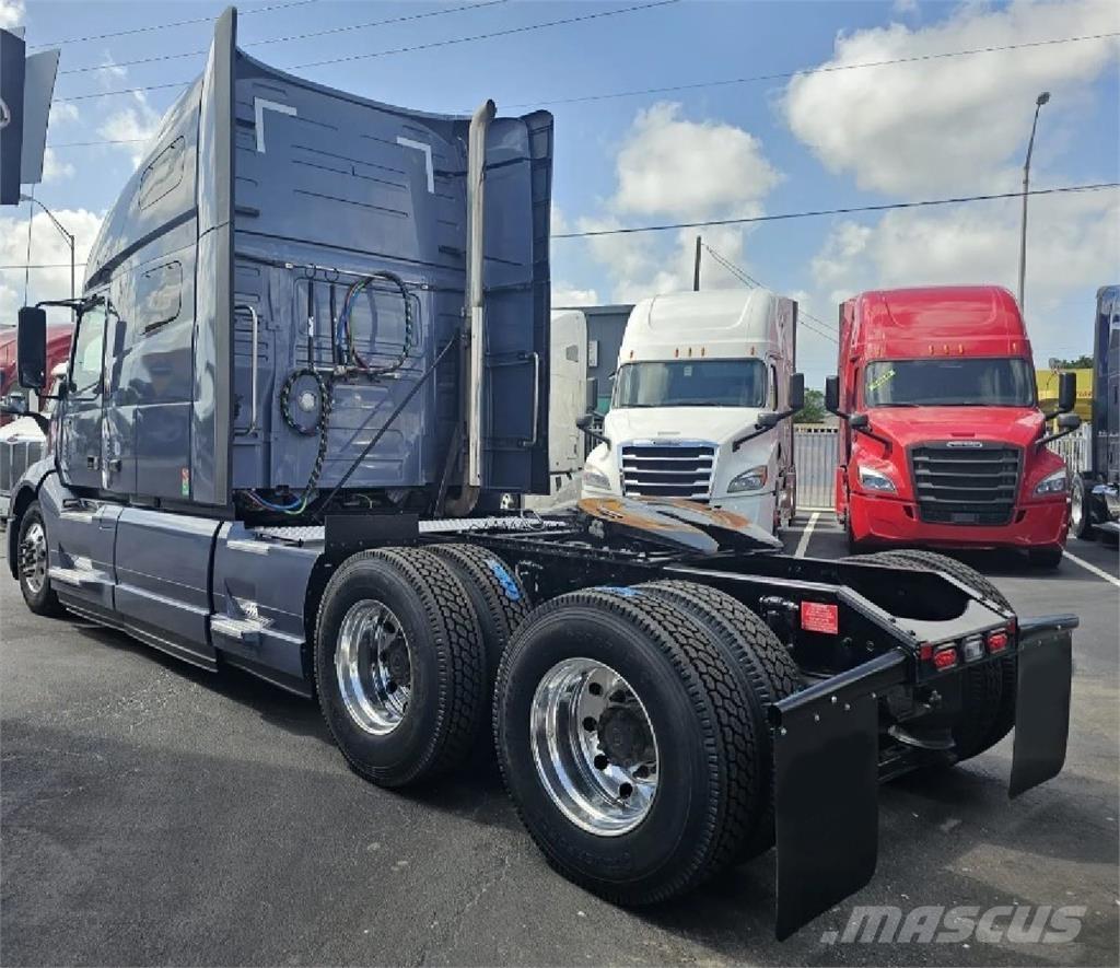 Volvo VNL64T760 Vilcēji