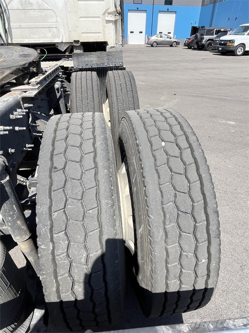 Volvo VNL860 Vilcēji