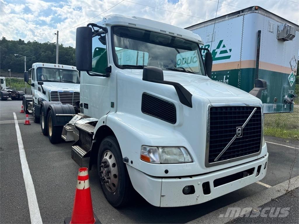 Volvo VNM64T200 Vilcēji