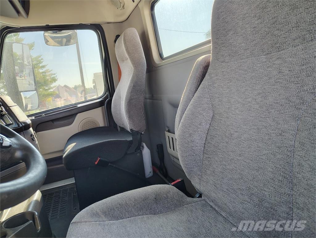 Volvo VNM64T200 Vilcēji