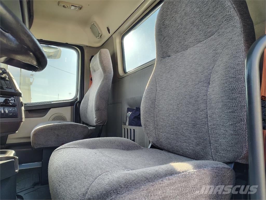 Volvo VNM64T200 Vilcēji