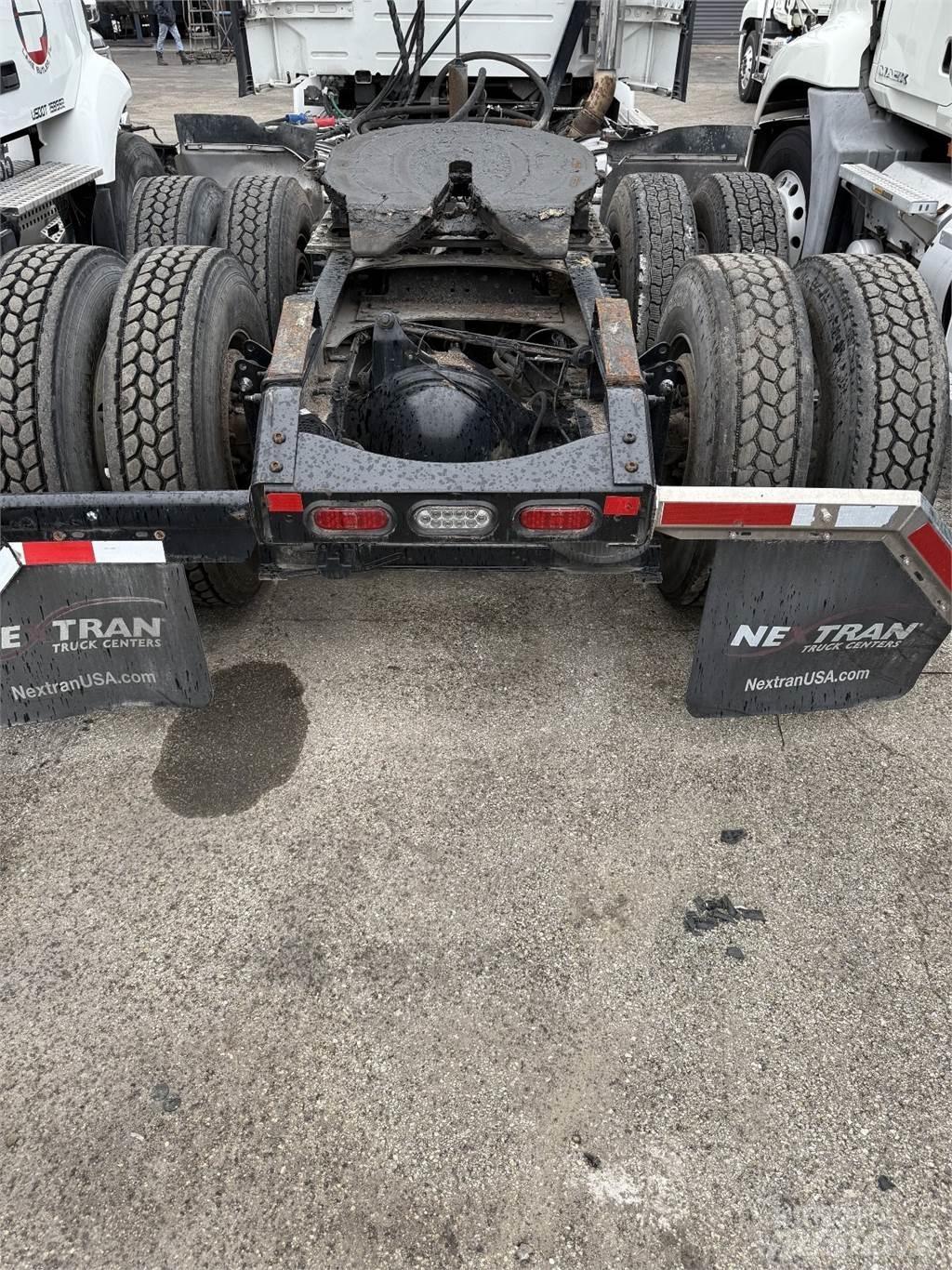 Volvo VNR64T300 Vilcēji