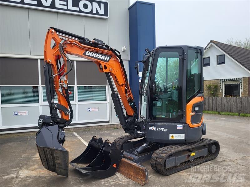 Develon DX27z-7 Mini ekskavatori < 7 t
