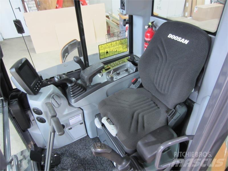 Develon DX27z-7 Mini ekskavatori < 7 t