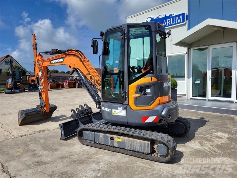Develon DX35z-7 Mini ekskavatori < 7 t