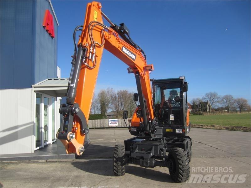 Develon DX57W-7 Mini ekskavatori < 7 t