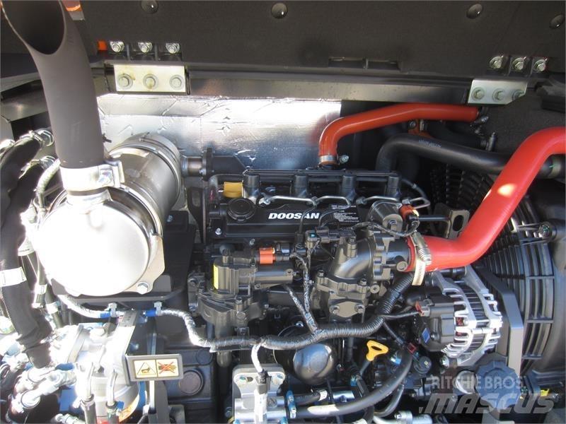 Develon DX57W-7 Mini ekskavatori < 7 t