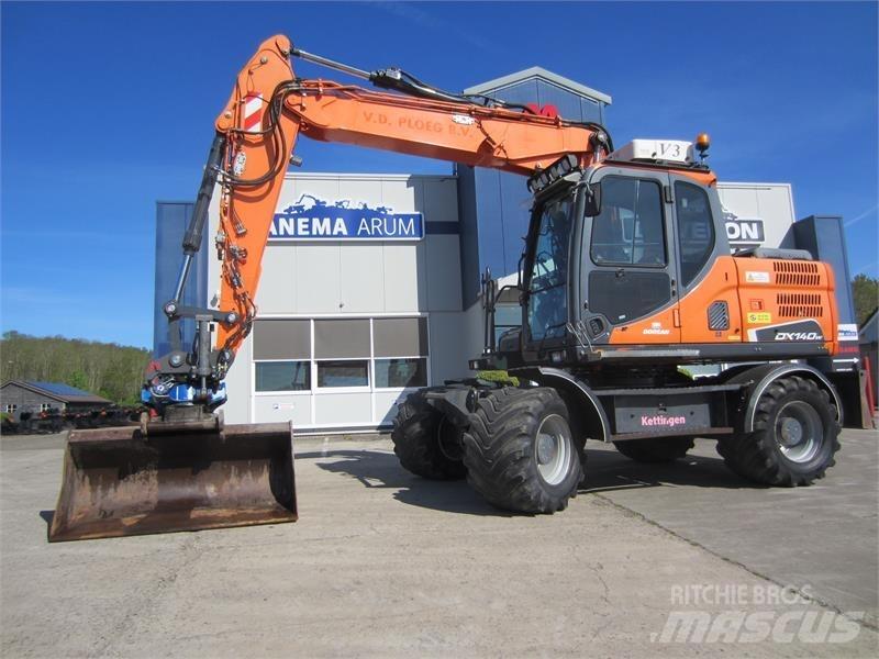 Doosan DX140W-3 Ekskavatori uz riteņiem
