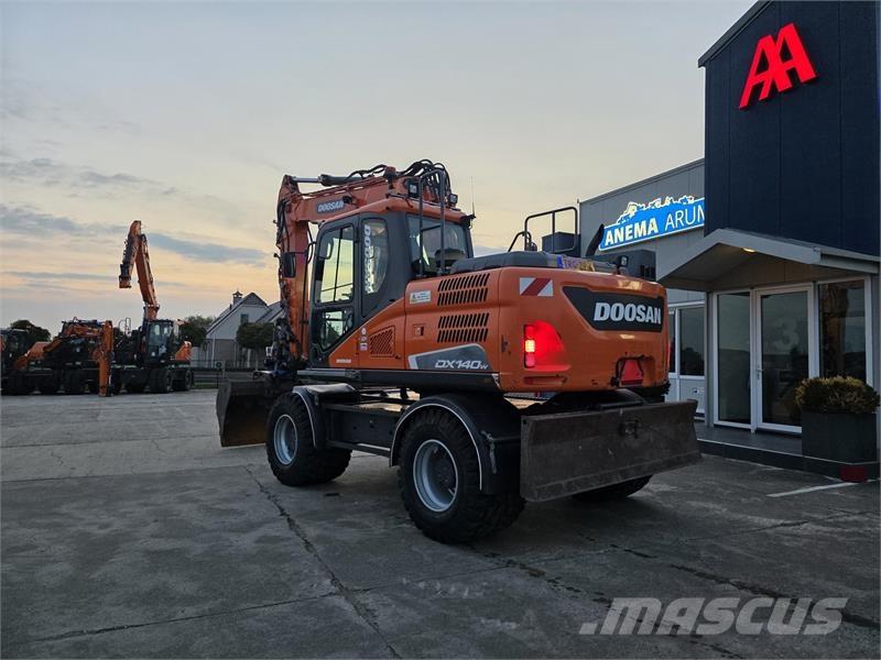 Doosan DX140W-5 Ekskavatori uz riteņiem