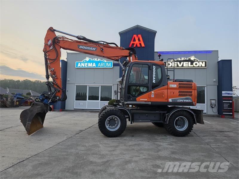 Doosan DX140W-5 Ekskavatori uz riteņiem