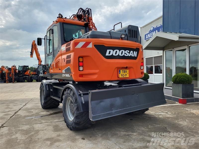 Doosan DX165W-5 Ekskavatori uz riteņiem