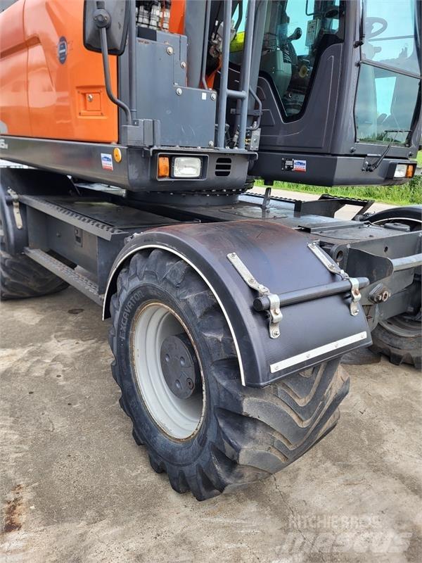 Doosan DX165W-5 Ekskavatori uz riteņiem