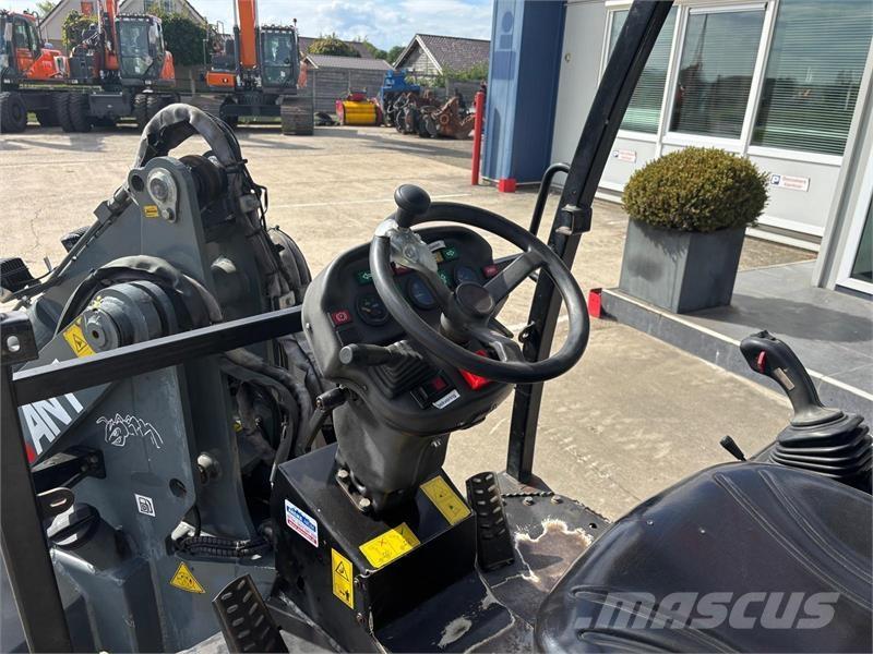 GiANT V6004T Iekrāvēji uz riteņiem