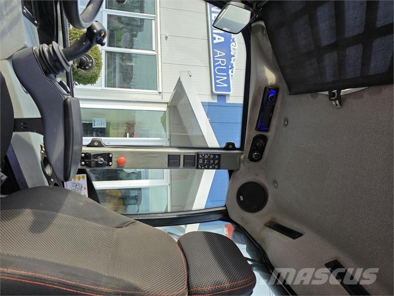 GiANT V761 Iekrāvēji uz riteņiem