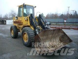 CAT IT18B Iekrāvēji uz riteņiem