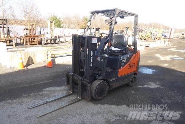 Doosan GC25E-5 Autokrāvēji - citi