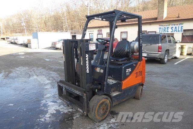 Doosan GC25P-5 Autokrāvēji - citi
