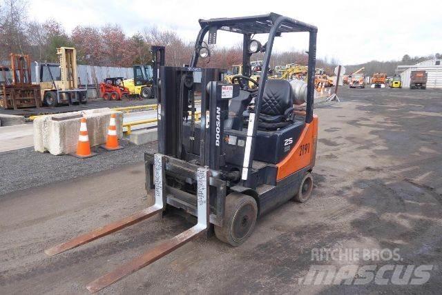 Doosan GC25P-5 Autokrāvēji - citi