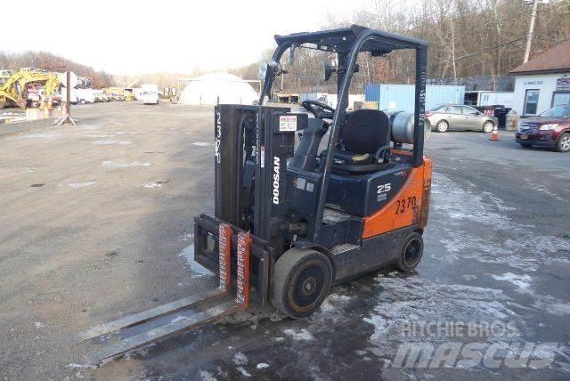 Doosan GC25P-5 Autokrāvēji - citi