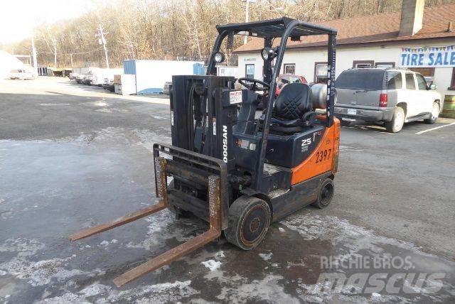 Doosan GC25P-5 Autokrāvēji - citi